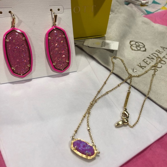 Kendra Scott Elle Pink Iridescent Opal  Drop Earrings In Gold - Picture 7 of 9